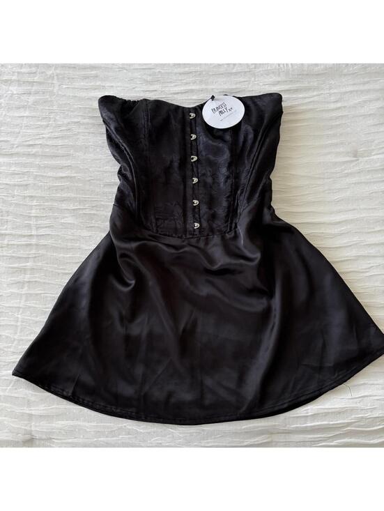 Princess Polly Dresses & Skirts - Princess Polly Women's Black Dress